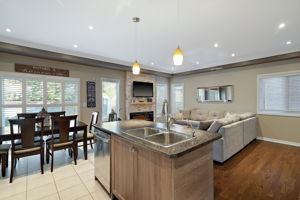  98 Waterlily Trail, Schomberg, ON L0G 1T0, US Photo 16