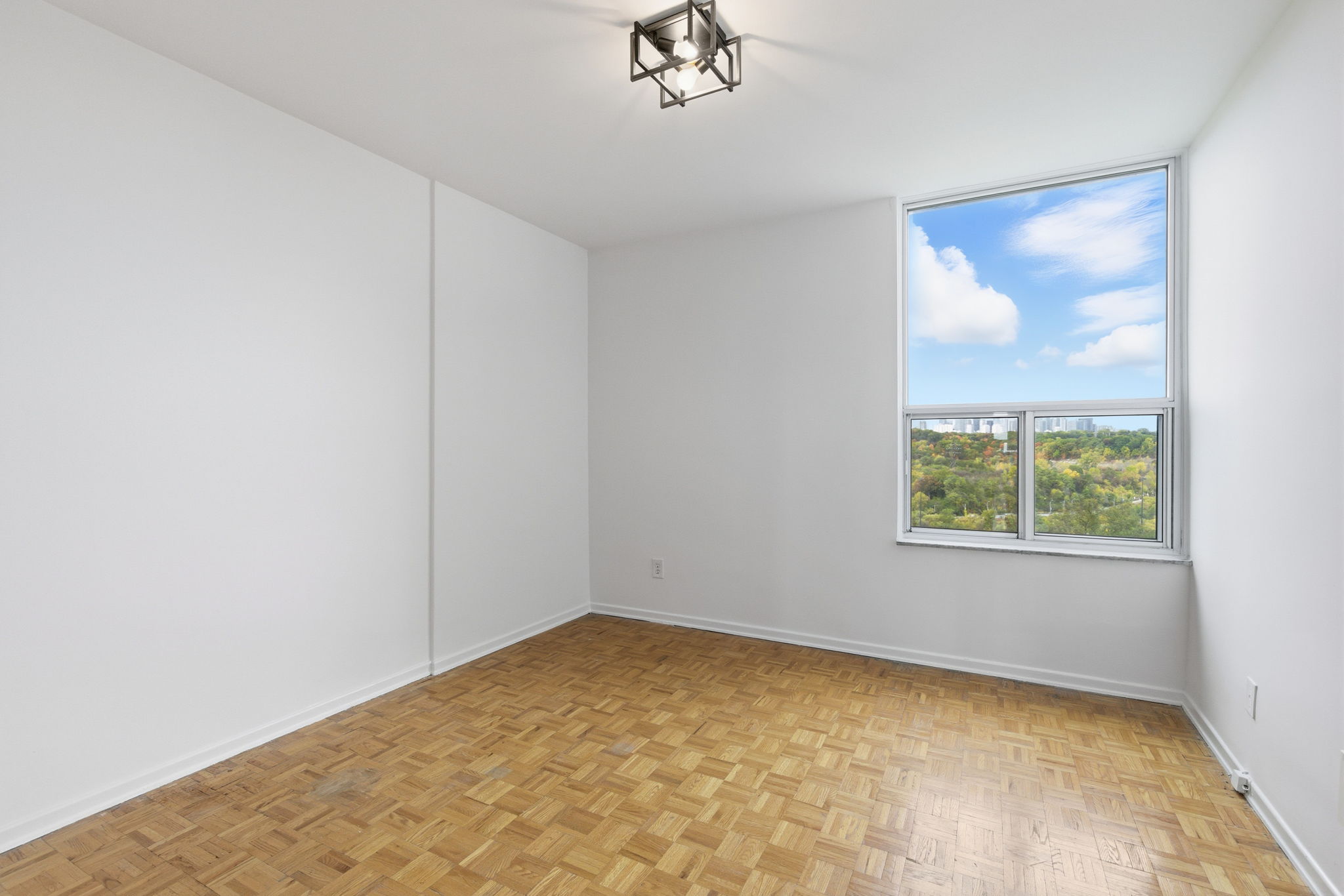 Toronto property showcase — delivered property photograph 16