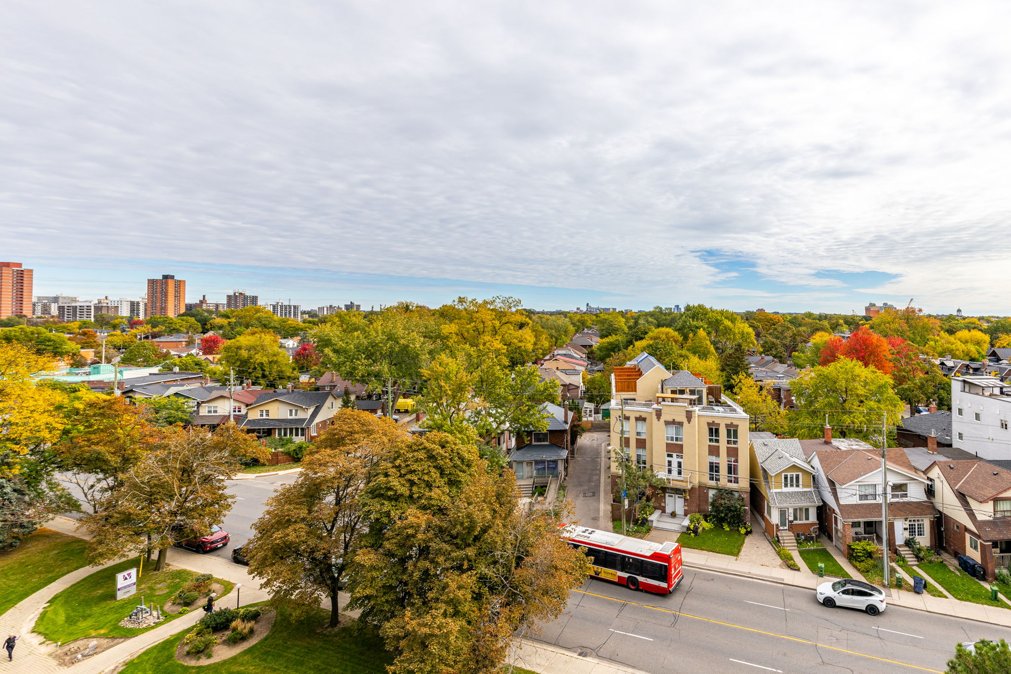 Toronto property showcase — delivered property photograph 27