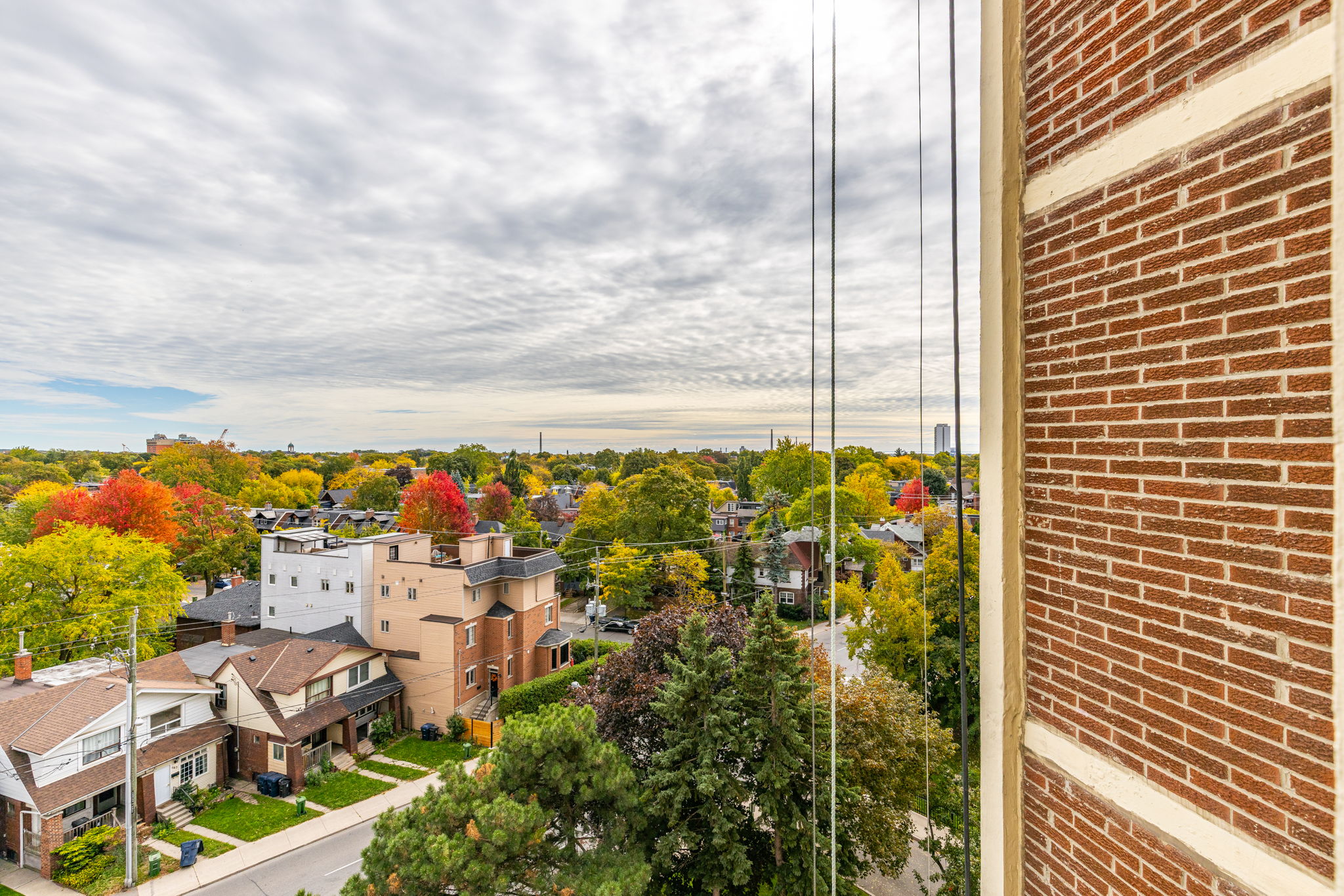 Toronto property showcase — delivered property photograph 29