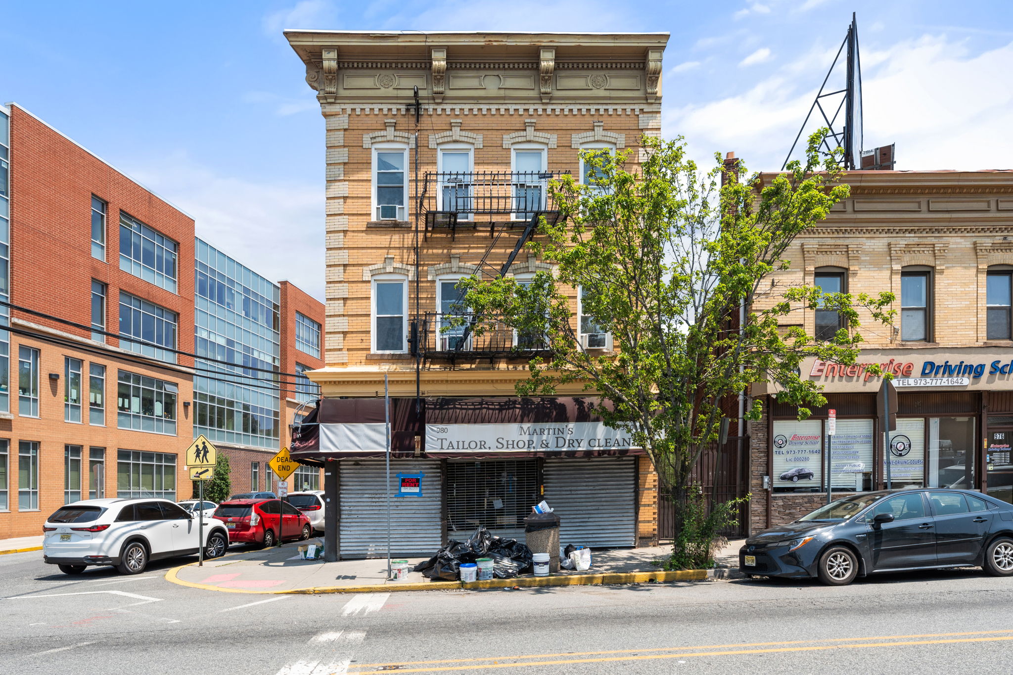 980 Main Avenue 01