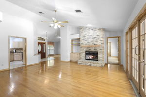  Photo 23