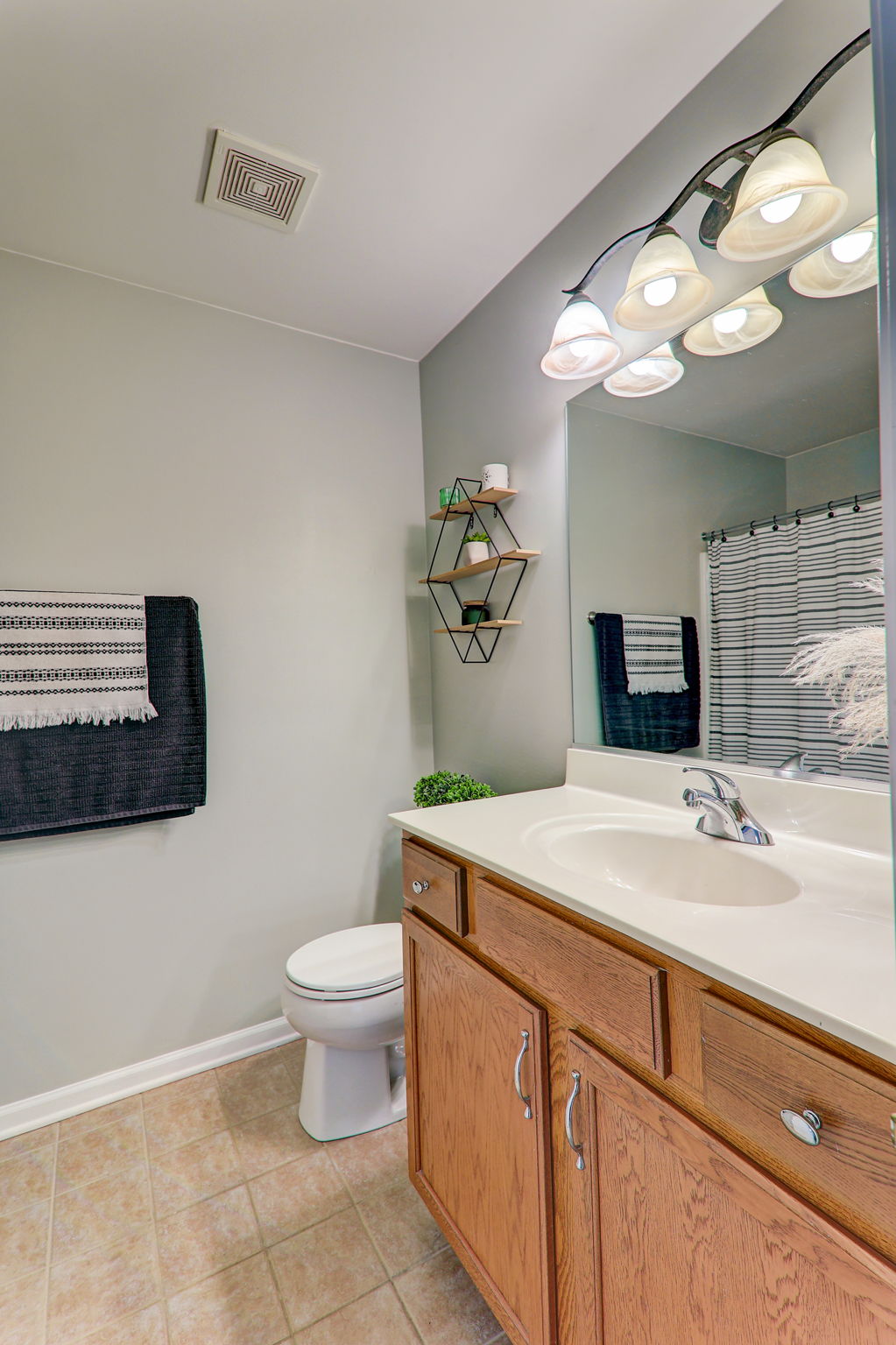 Oak Ridge Blvd-025