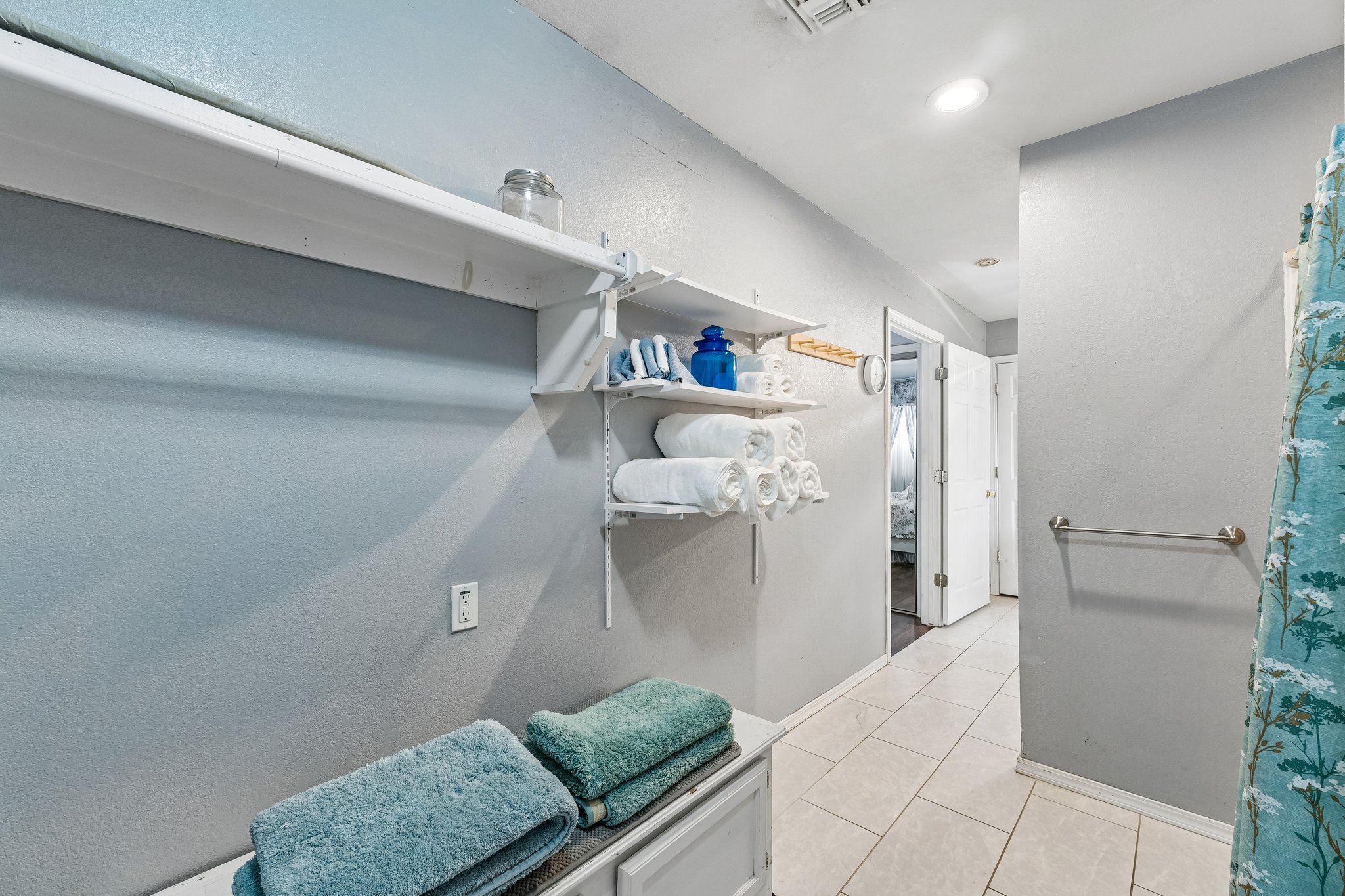 9800 S Country Club Dr_048.jpg