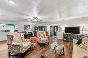 9800 S Country Club Dr_008.jpg