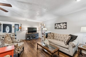 9800 S Country Club Dr_009.jpg