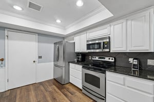9800 S Country Club Dr_015.jpg