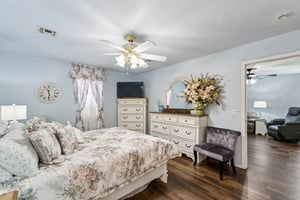 9800 S Country Club Dr_039.jpg