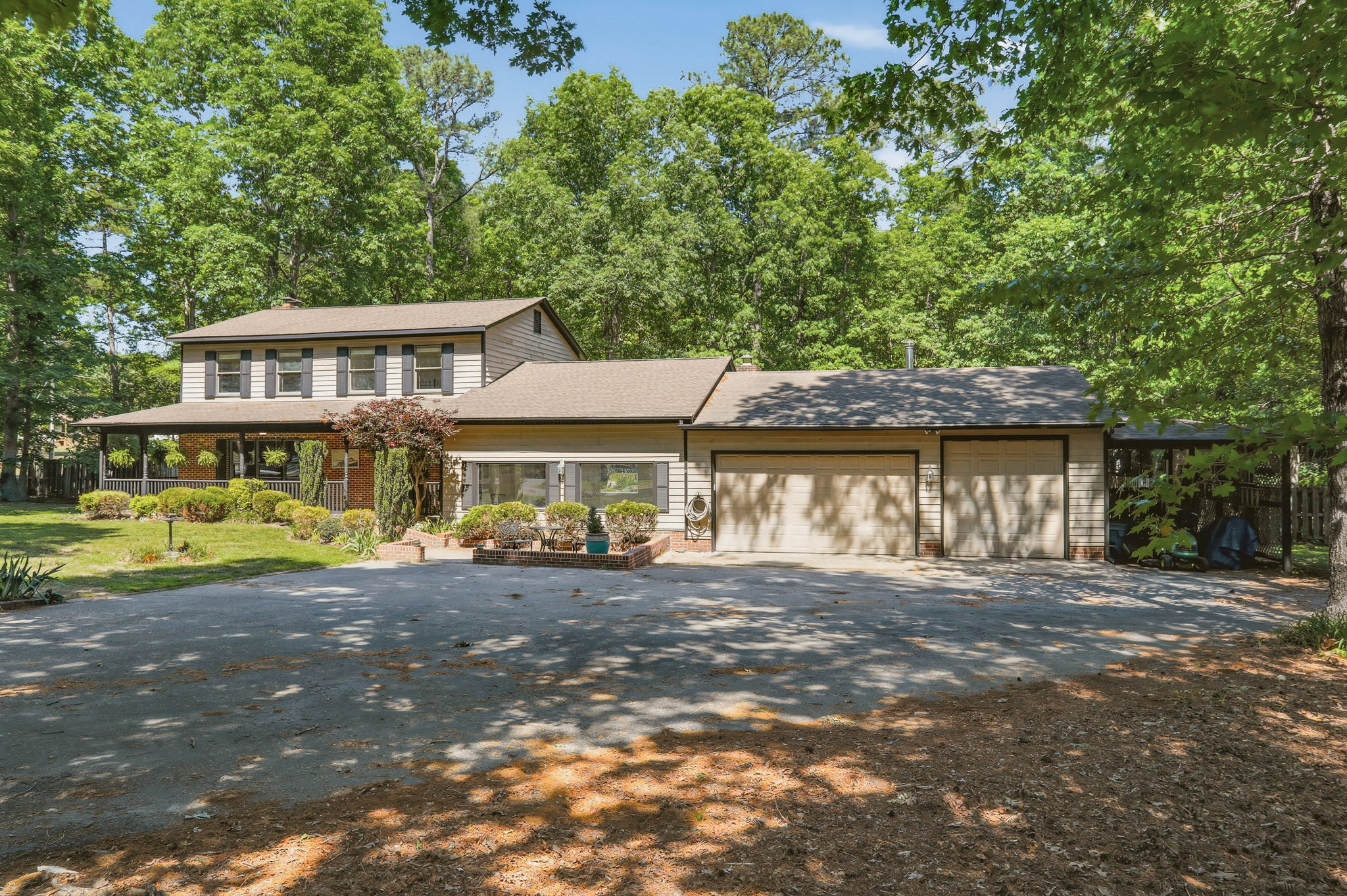01-Exterior Front