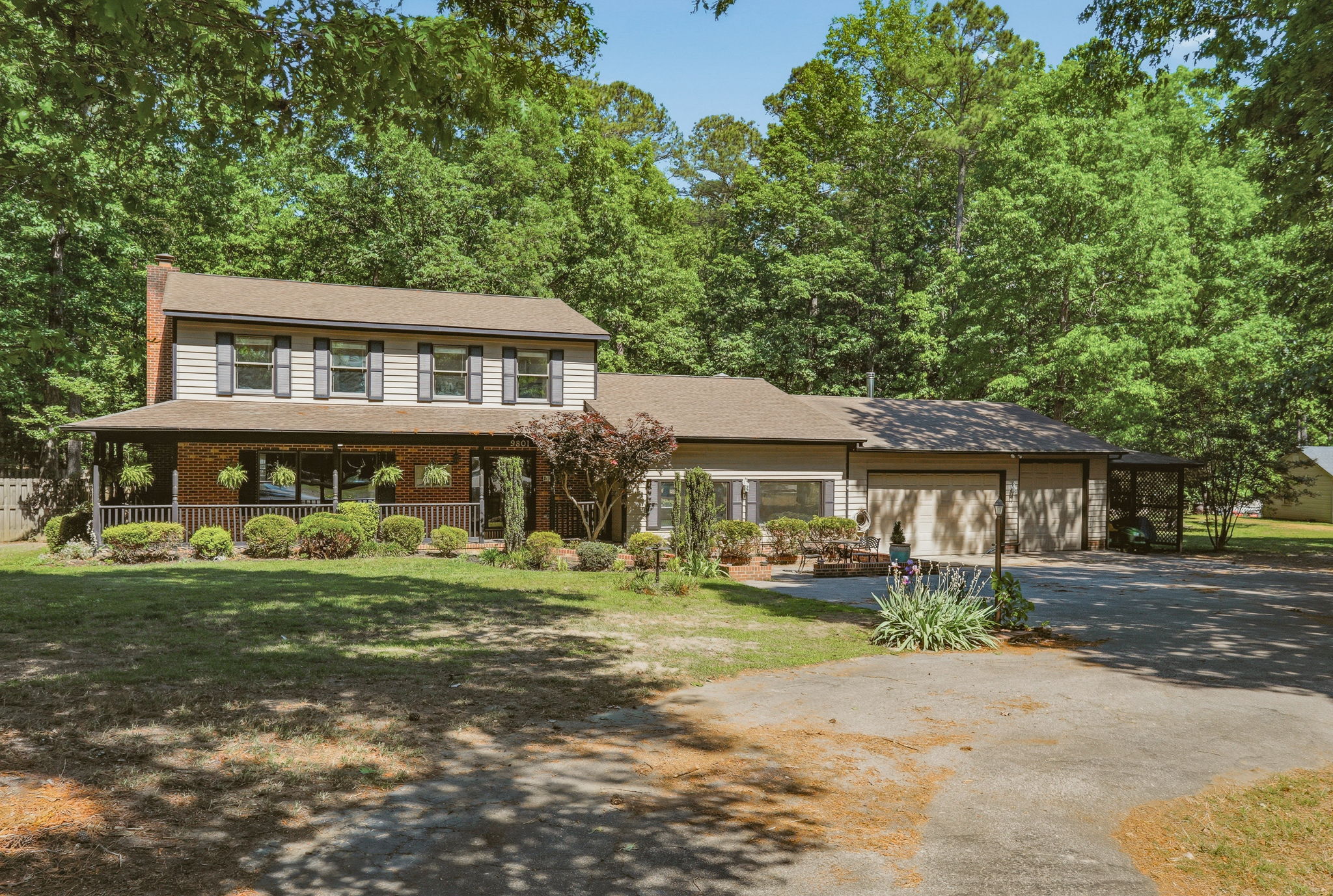 02-Exterior Front