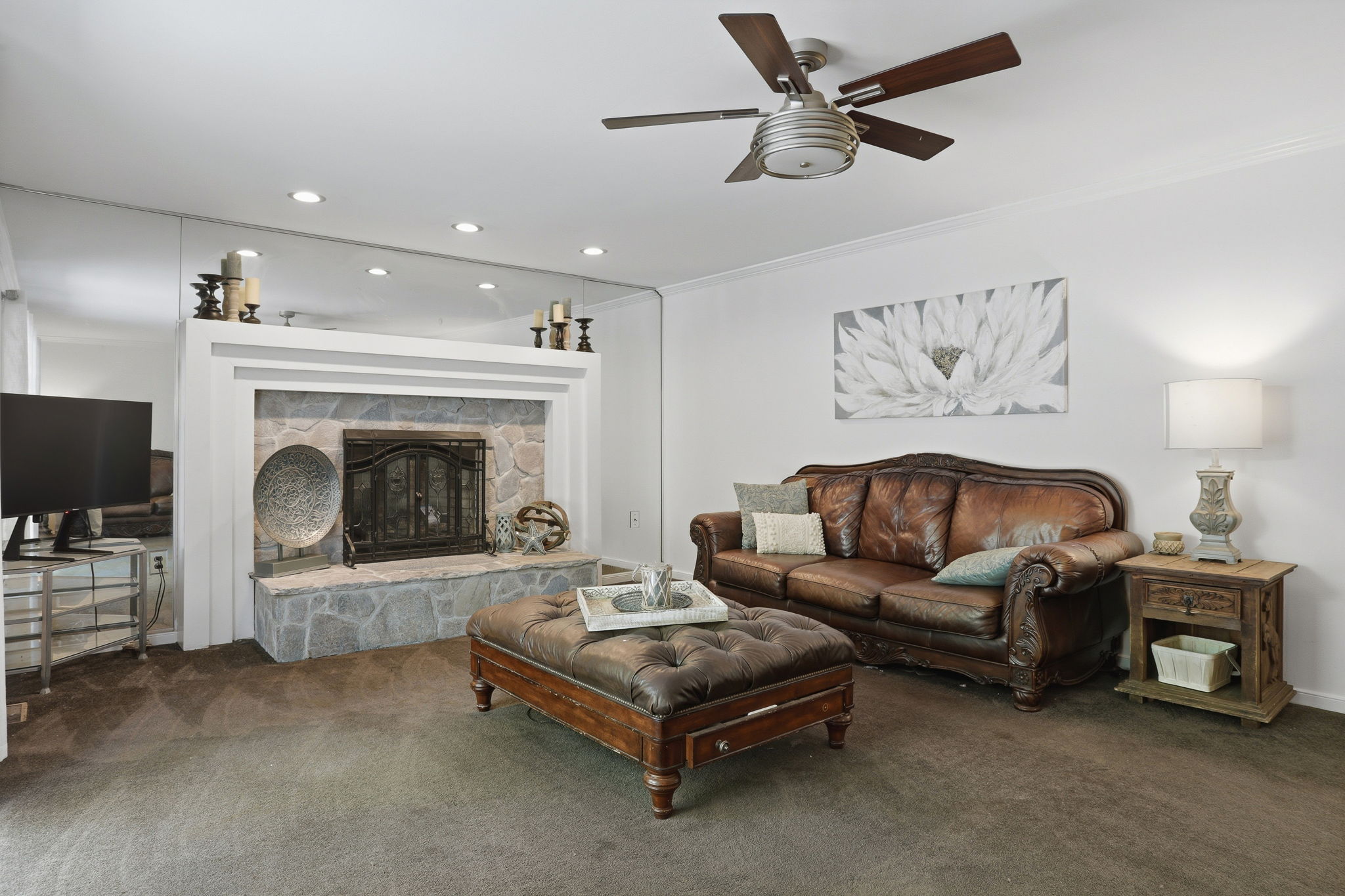 10-Family Room