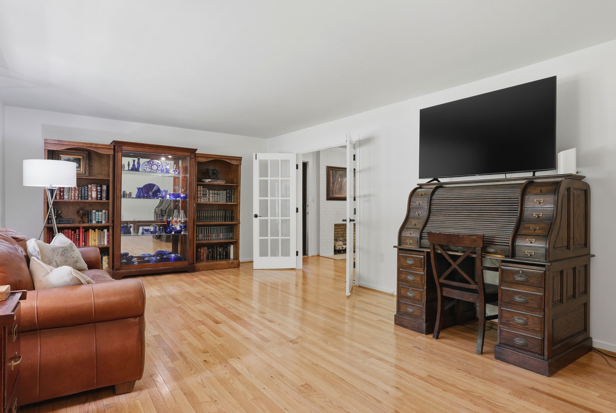 21-Living Room