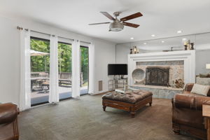 09-Family Room