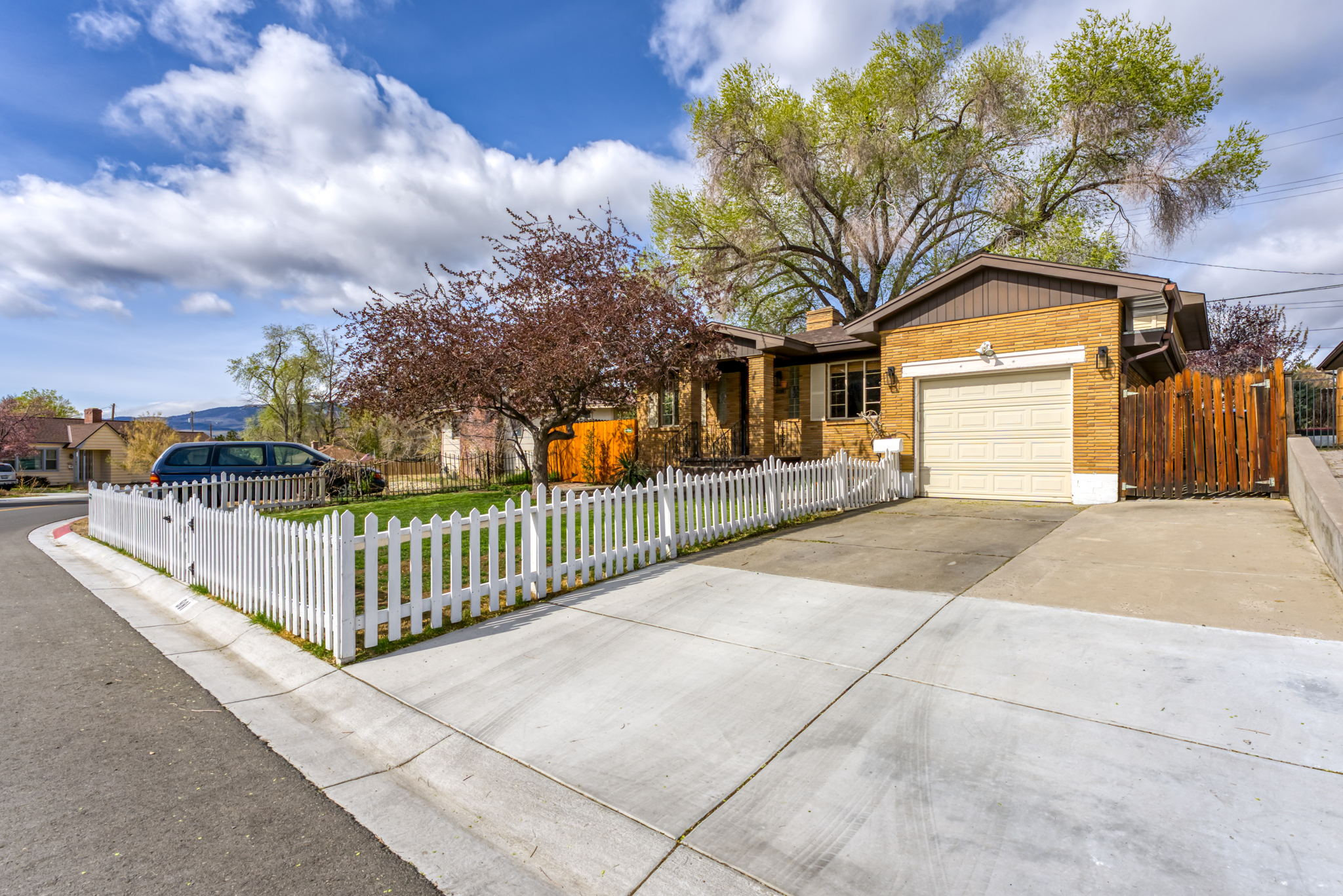 981 Gear St, Reno, NV 89503, USA Photo 3