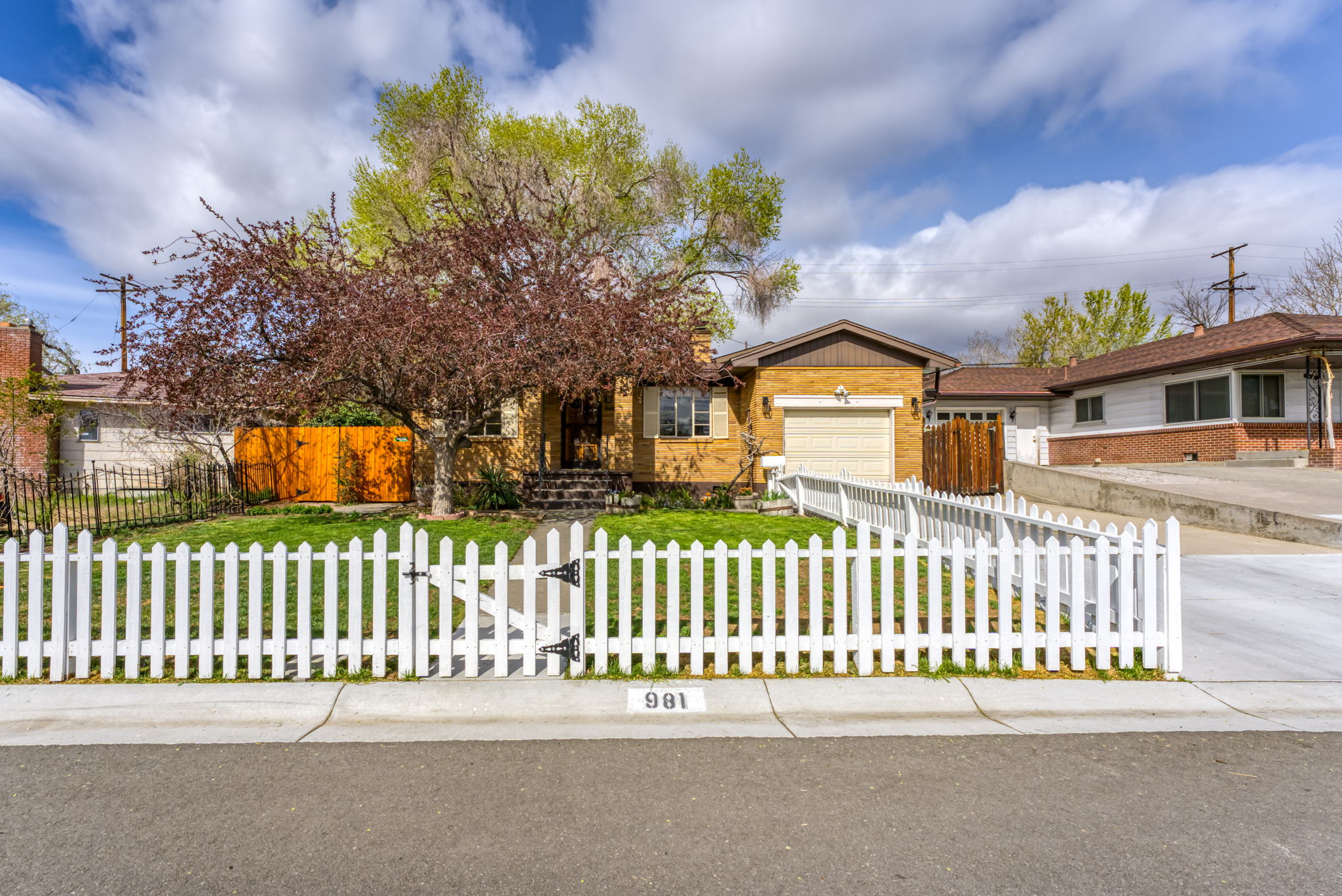 981 Gear St, Reno, NV 89503, USA Photo 1