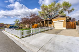 981 Gear St, Reno, NV 89503, USA Photo 2