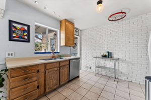 981 Gear St, Reno, NV 89503, USA Photo 11