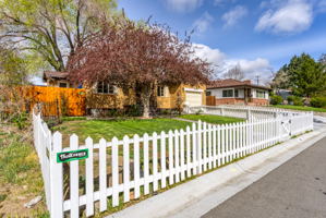 981 Gear St, Reno, NV 89503, USA Photo 1