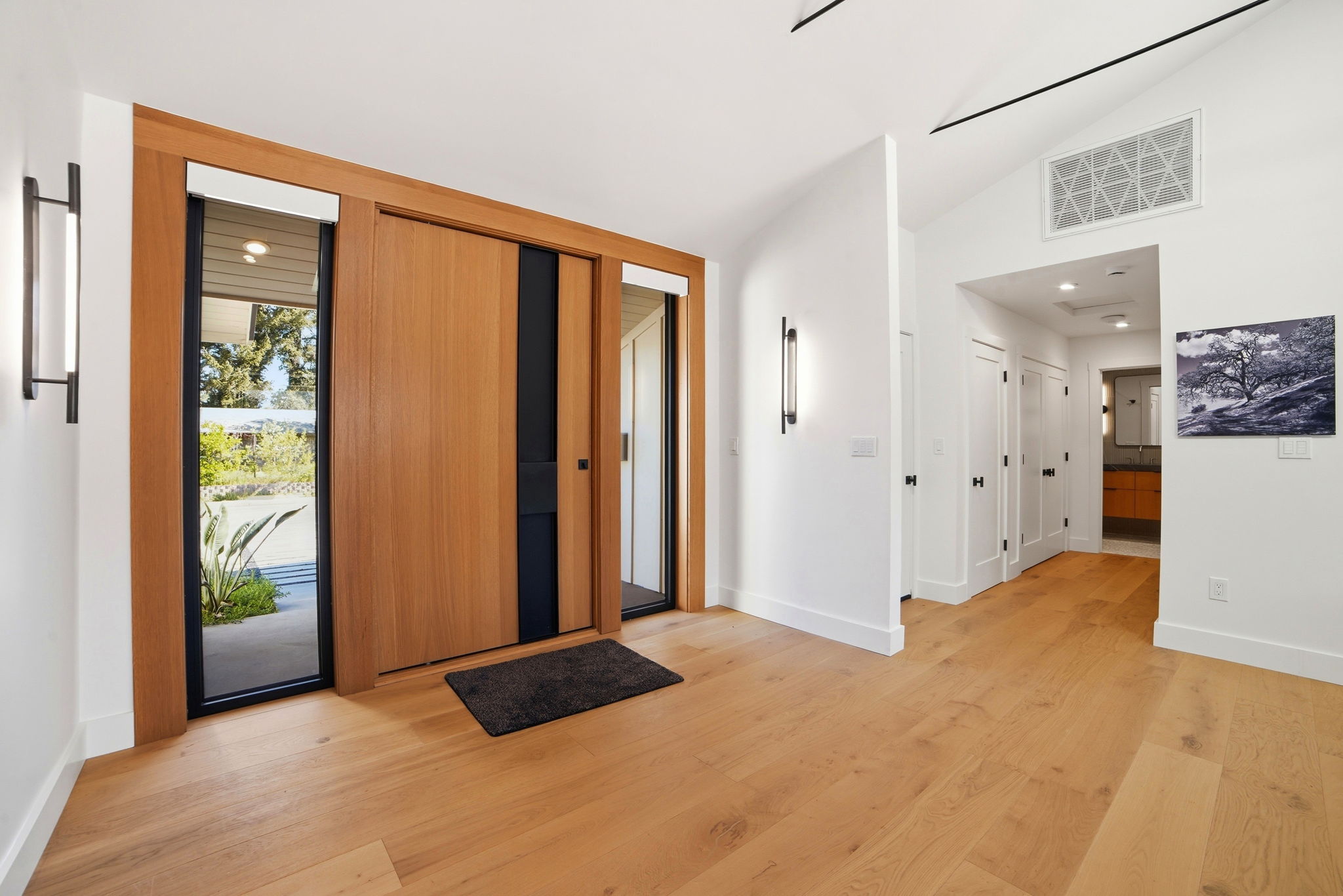 006_F8_981 Valley View St