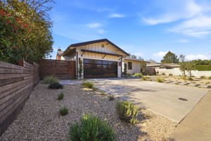 002_F8_981 Valley View St