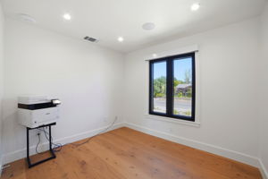 019_F8_981 Valley View St