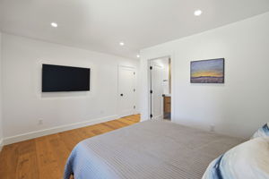 023_F8_981 Valley View St