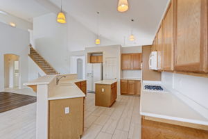 Dusty Winds Ave-013