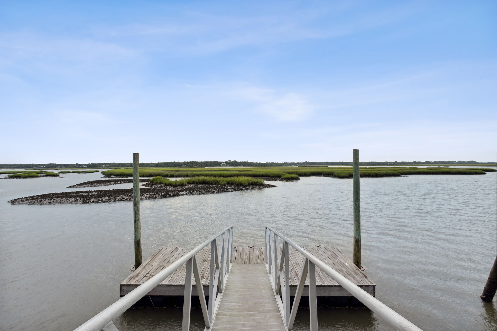 Aluminum ramp down to the new floating dock