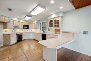 Kitchen just waiting to be transformed