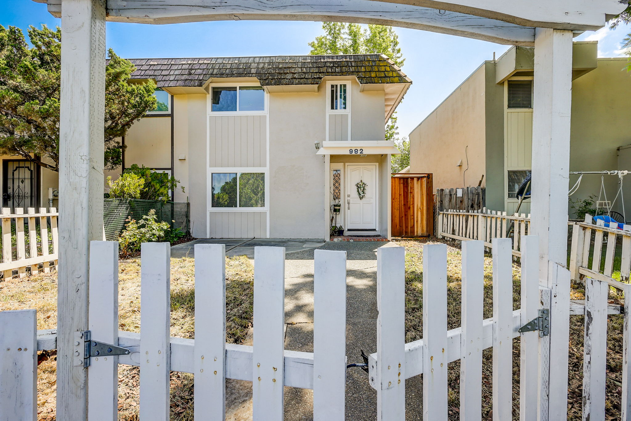 Sequoia Blvd-002