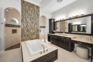 First Floor Primary Bathroom1c