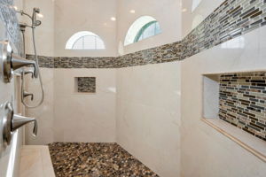 First Floor Primary Bathroom1e