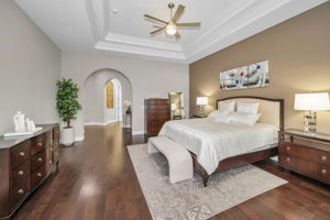 First Floor Primary Bedroom1e