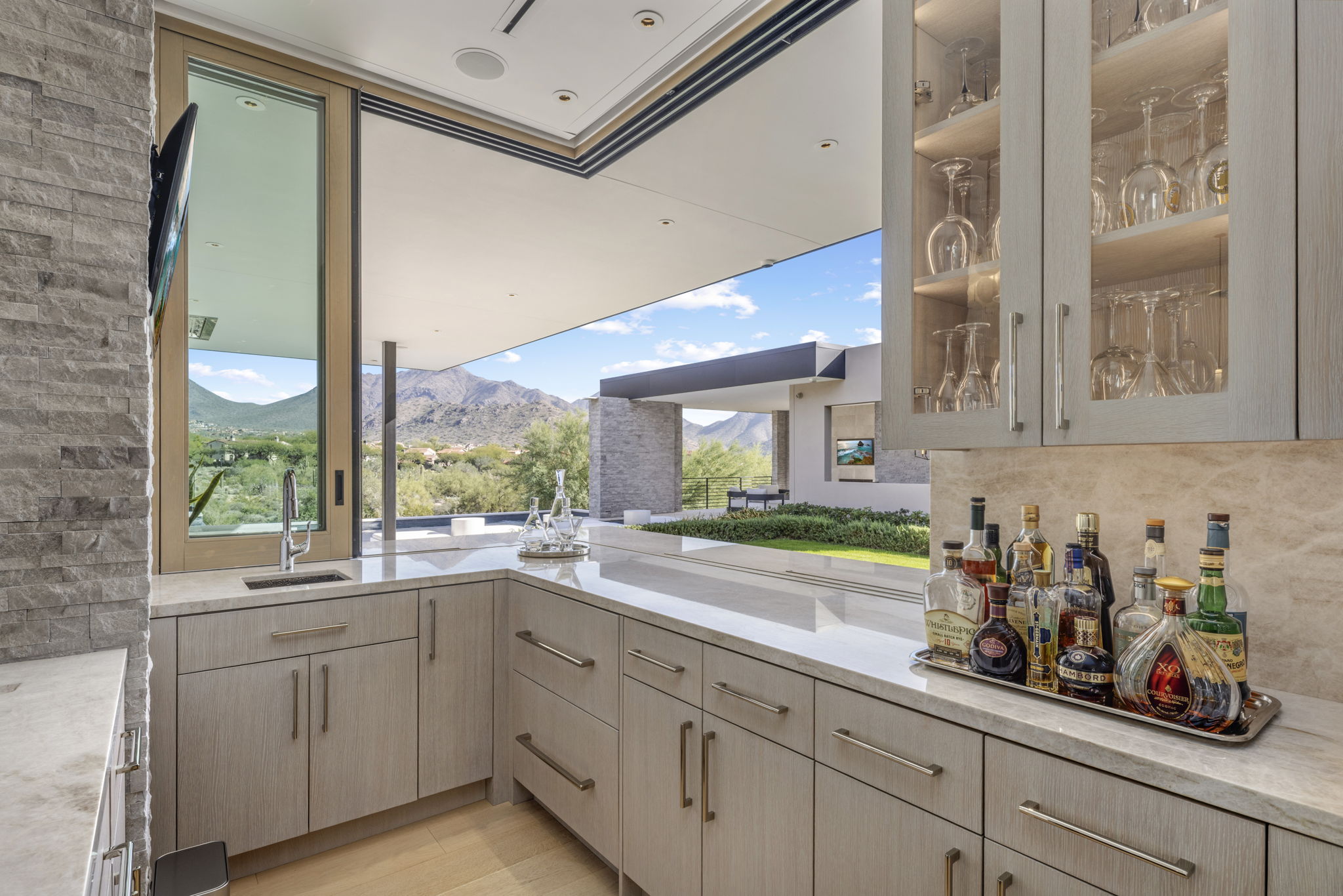 Bar with Pass through