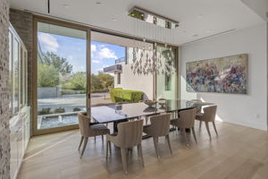 Dining with fountain