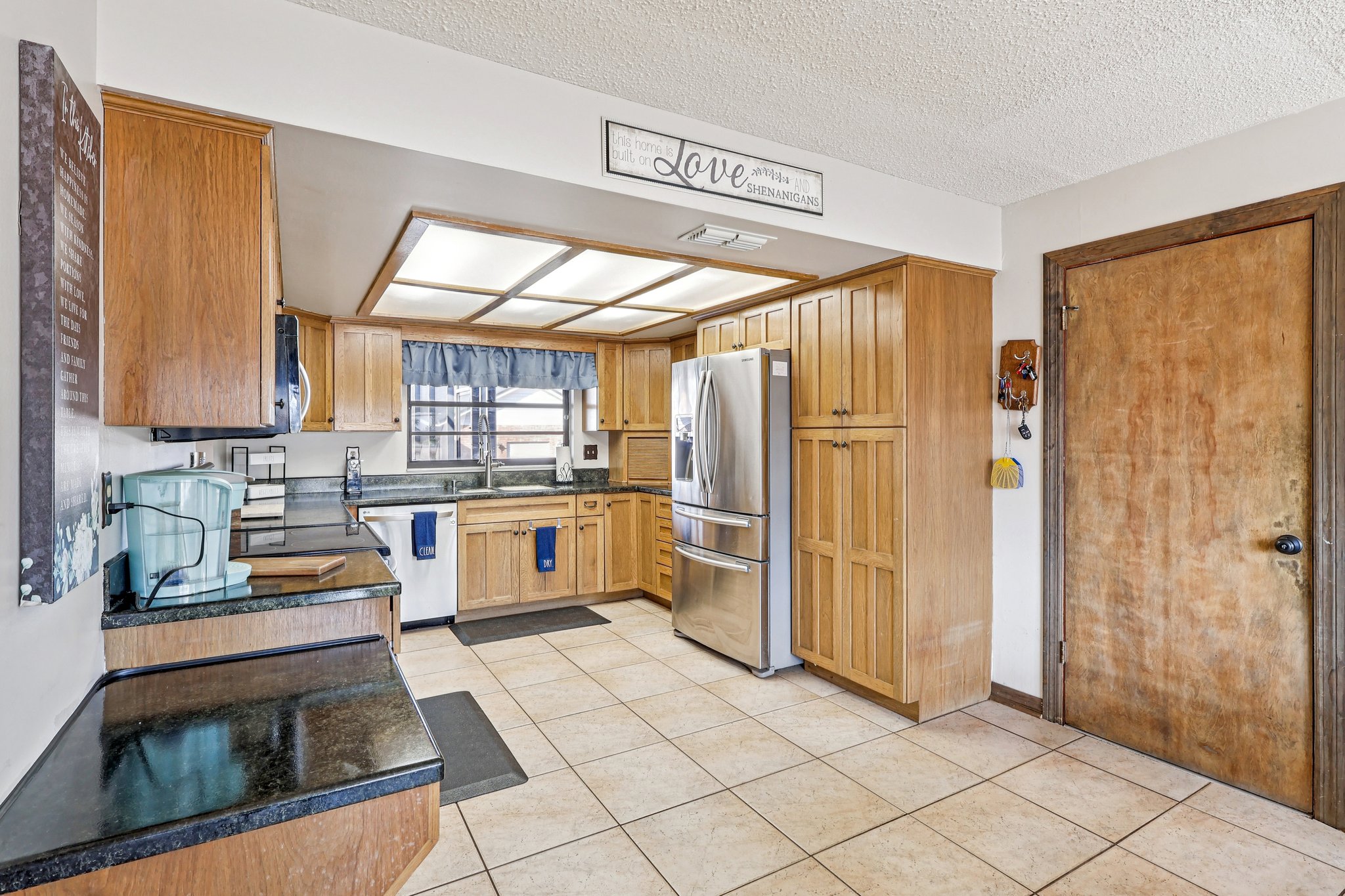 Wedgewood Ln-S1902-014.jpg