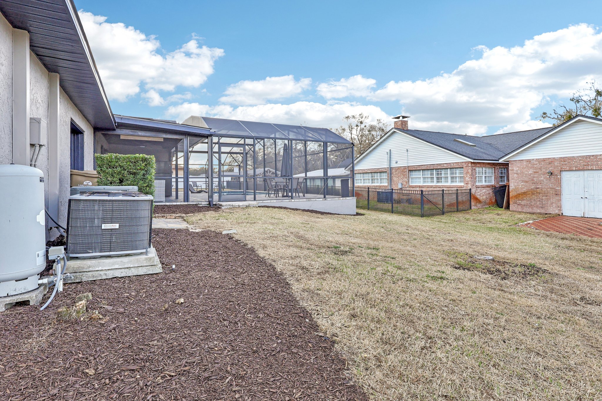 Wedgewood Ln-S1902-035.jpg