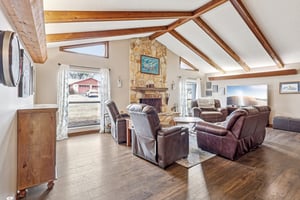 Wedgewood Ln-S1902-009.jpg