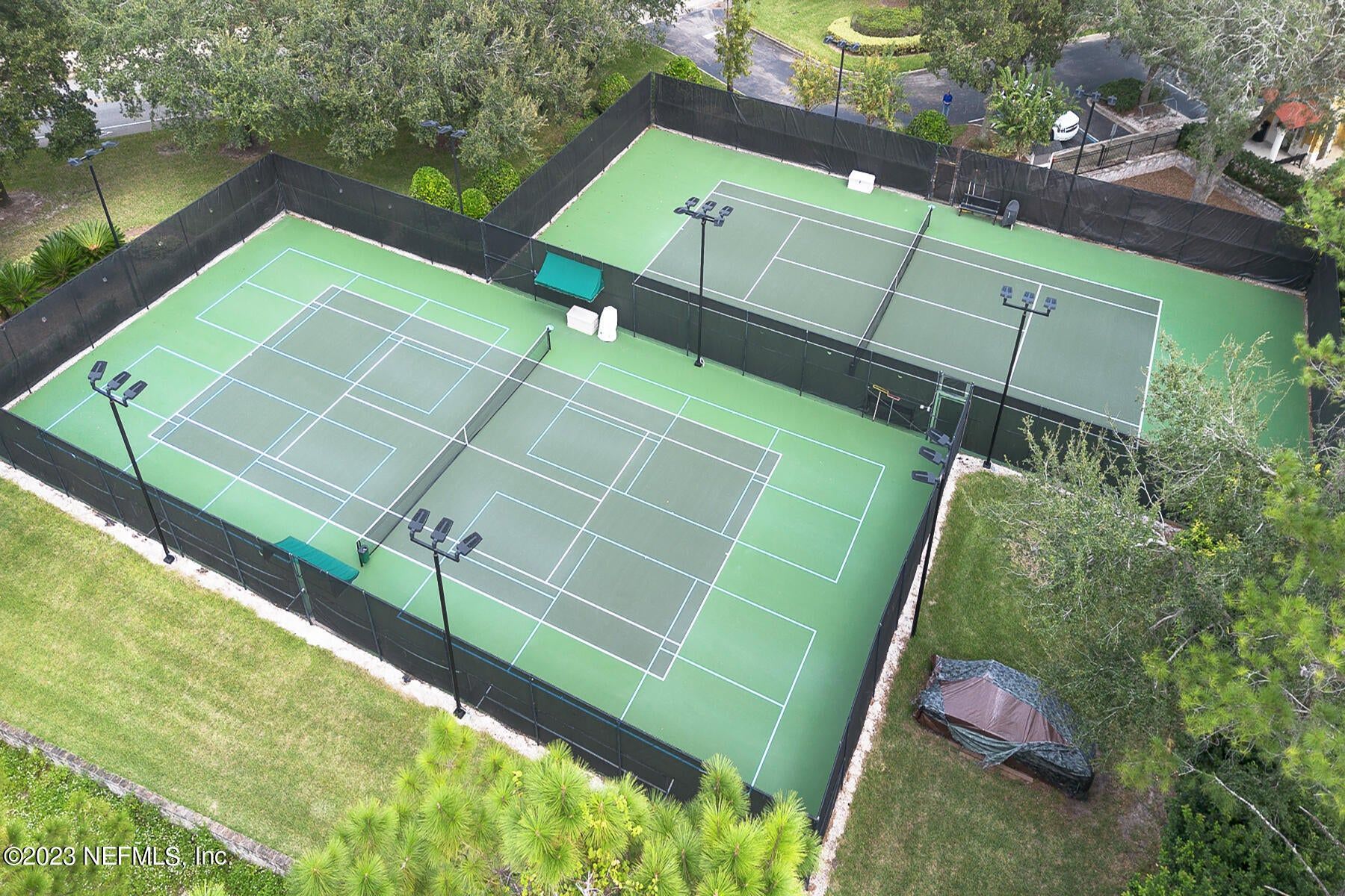 Pickleball & Tennis Courts