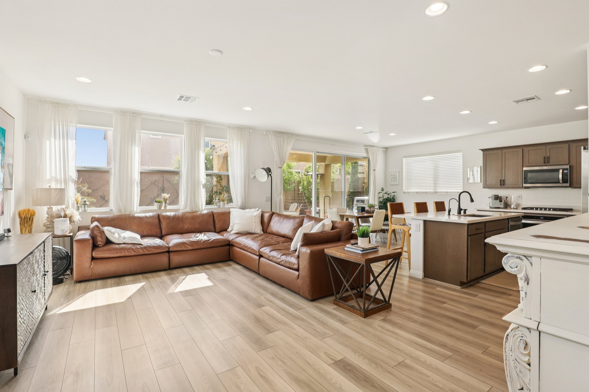 W Oleta Ave-S1510-007.jpg