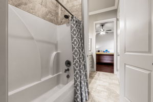  Photo 47