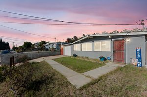 A7402583 day to dusk.jpeg