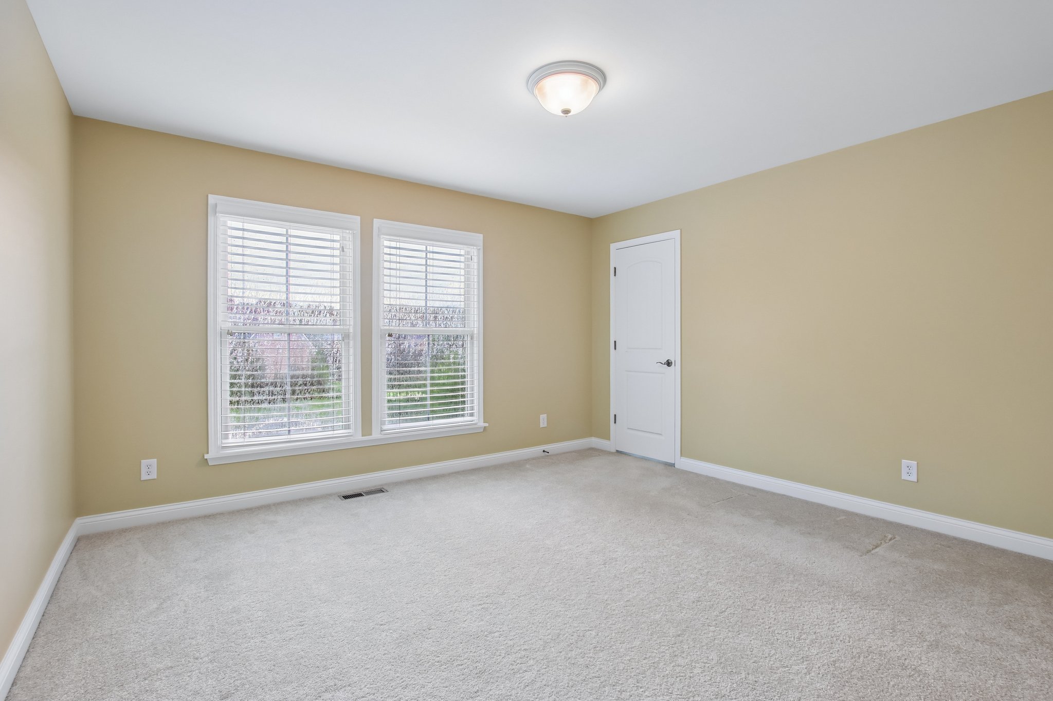 Bedroom 4 offers large walk-in closet