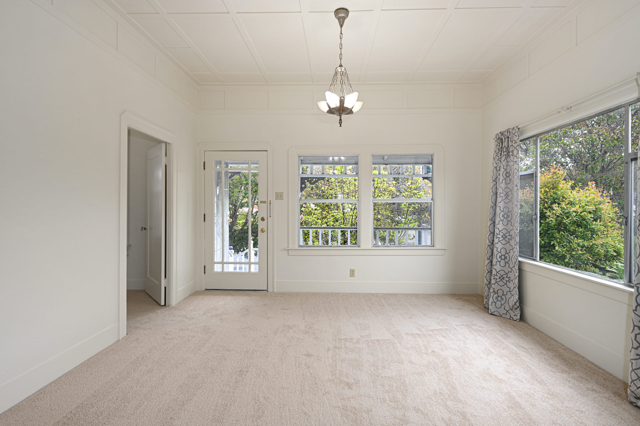 984 Tennent Ave, Pinole, CA 94564, USA Photo 4