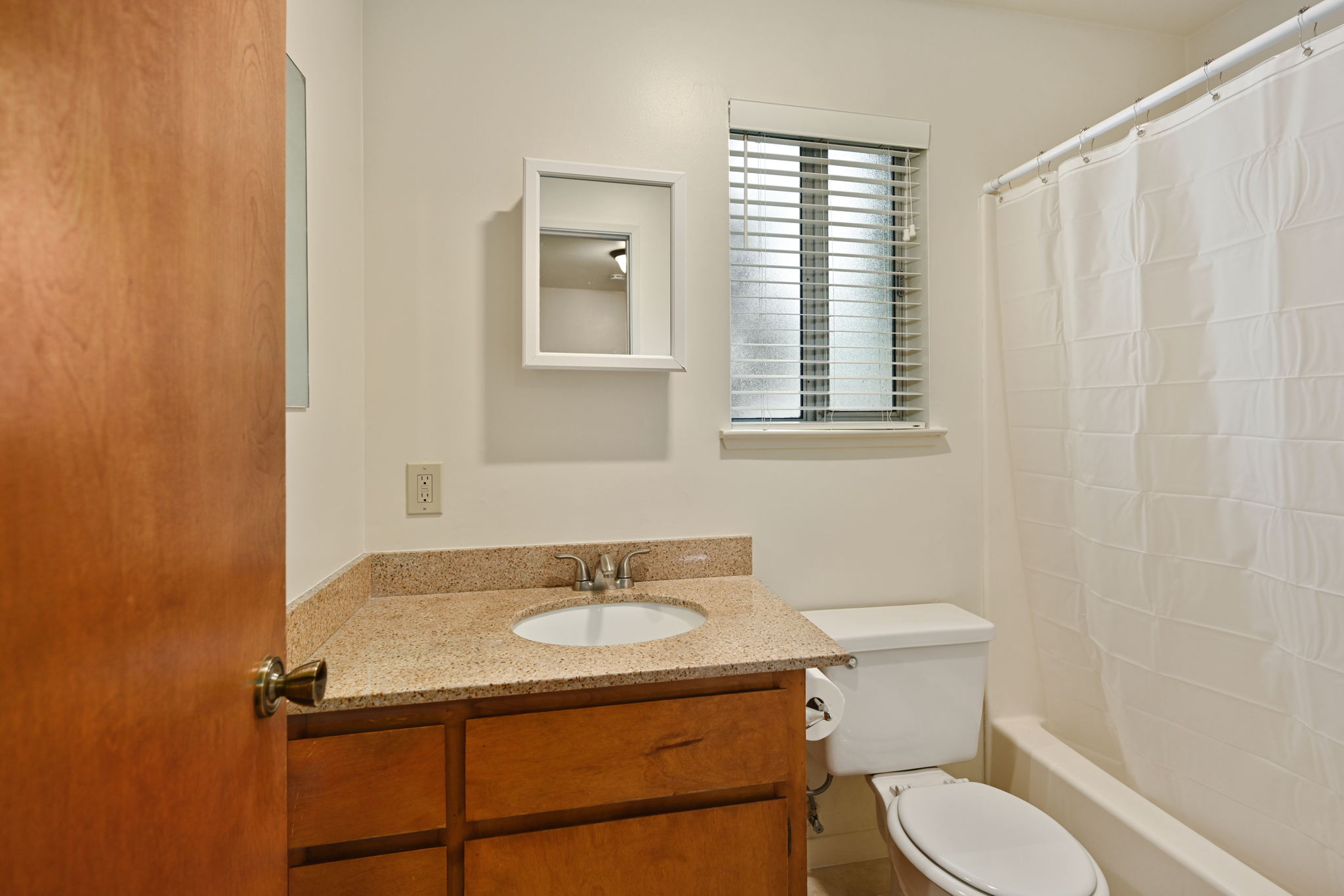 984 Tennent Ave, Pinole, CA 94564, USA Photo 23