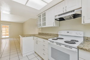012_985 Bellhurst Ave