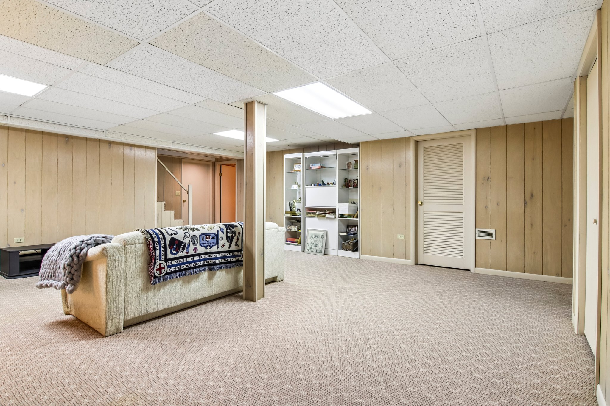 Coventry Ln-S2404-039.jpg