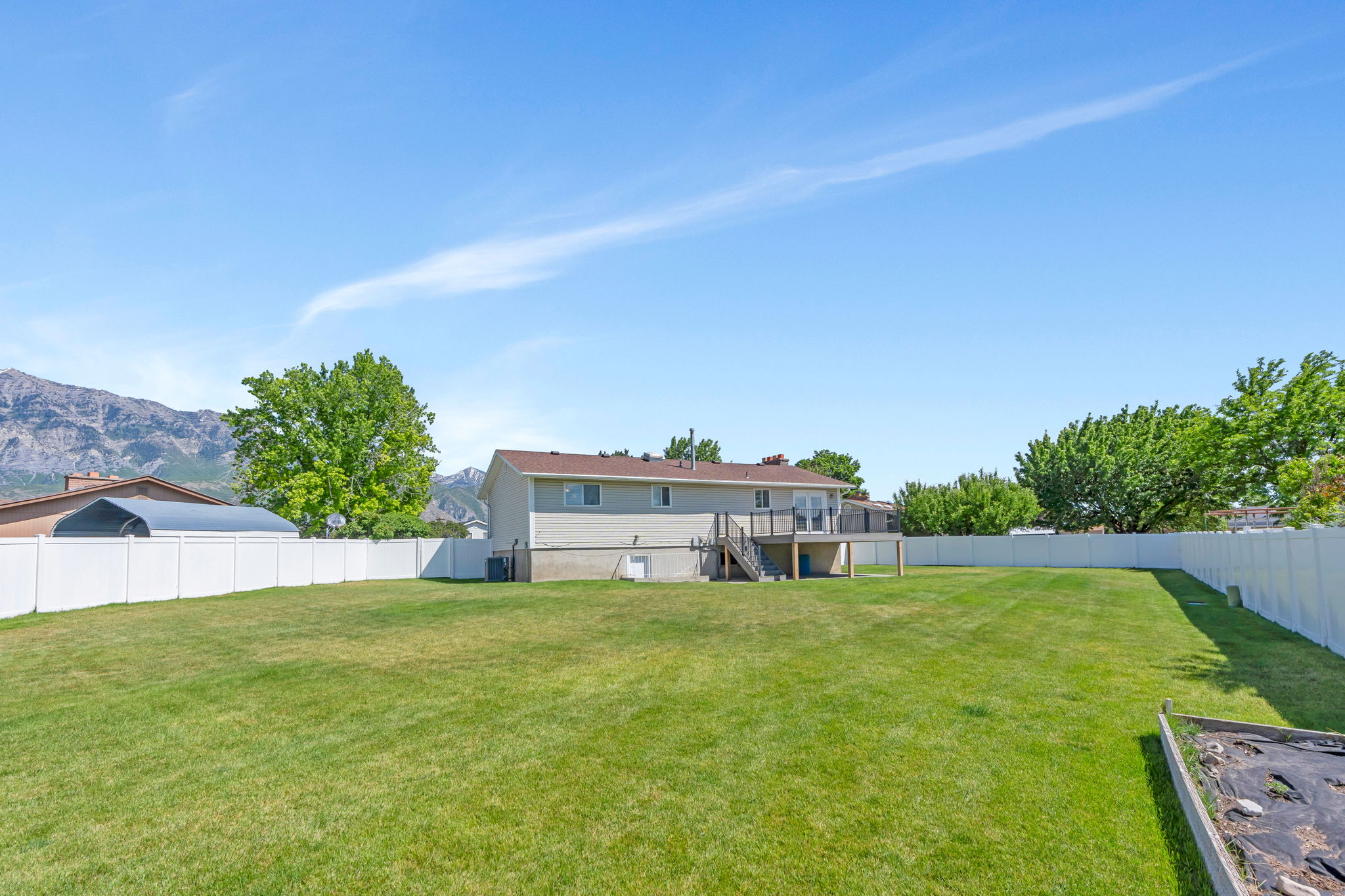  Photo 39