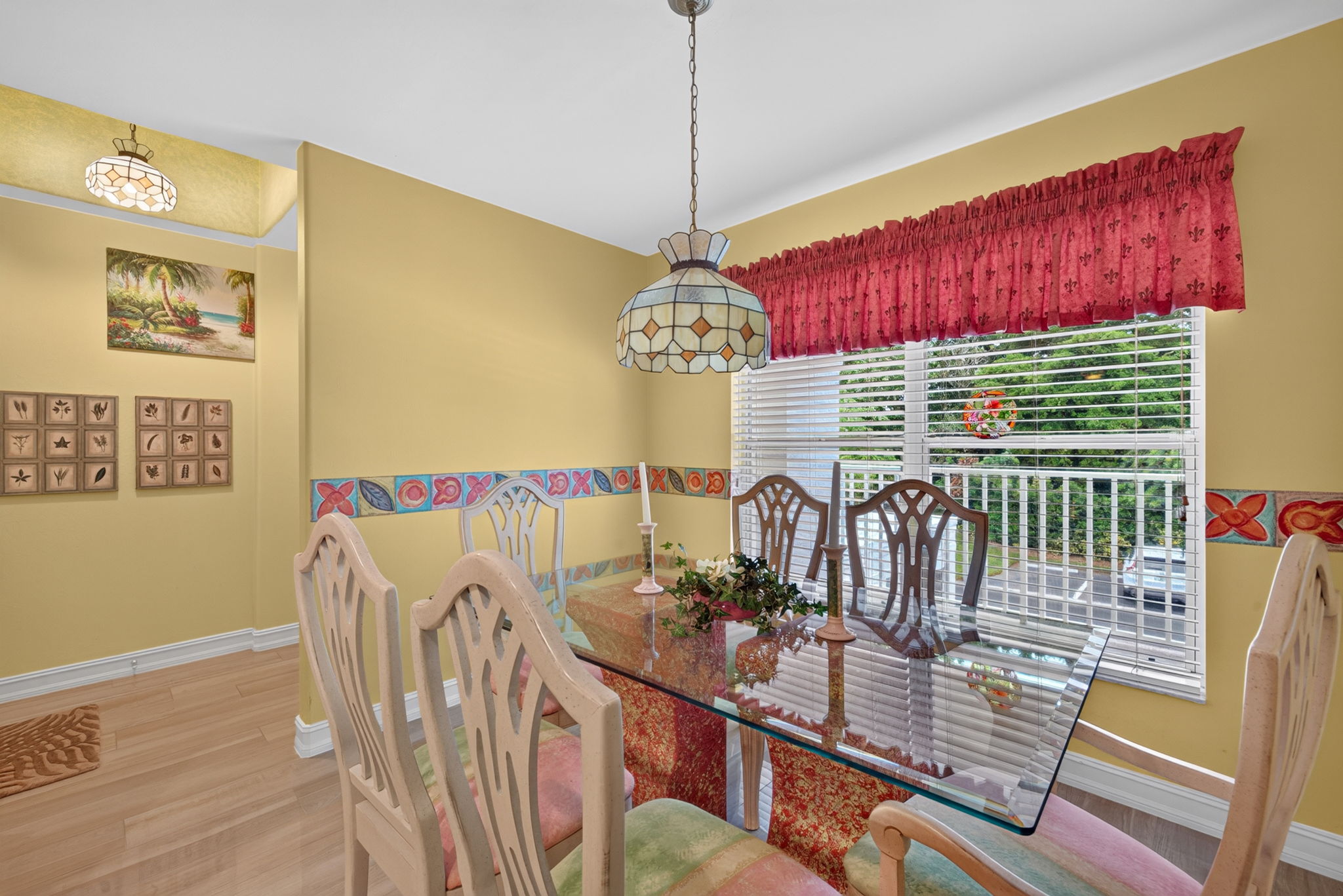 Dining Room 1 of 2
