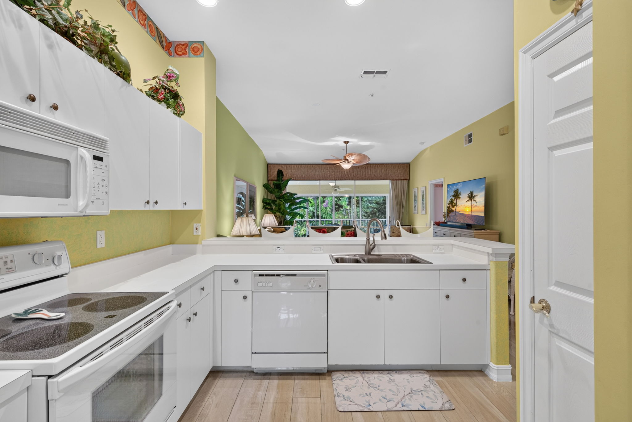 Kitchen 4 of 4